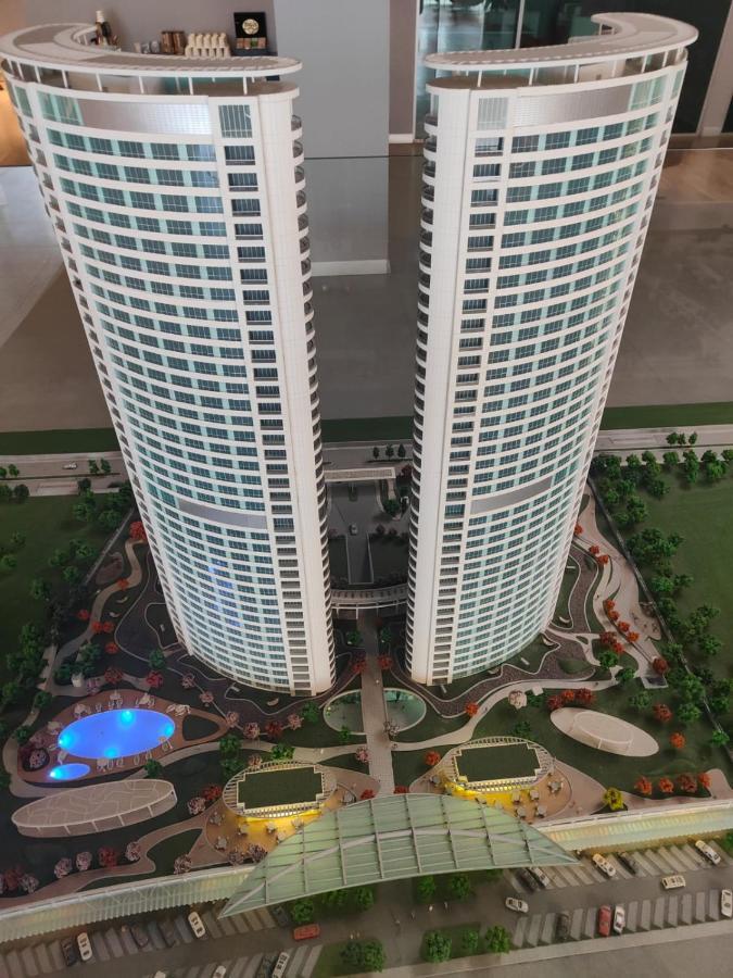5 Etoiles 26 Eme Etage 2 Plus 1 Avec Piscine * İstanbul
